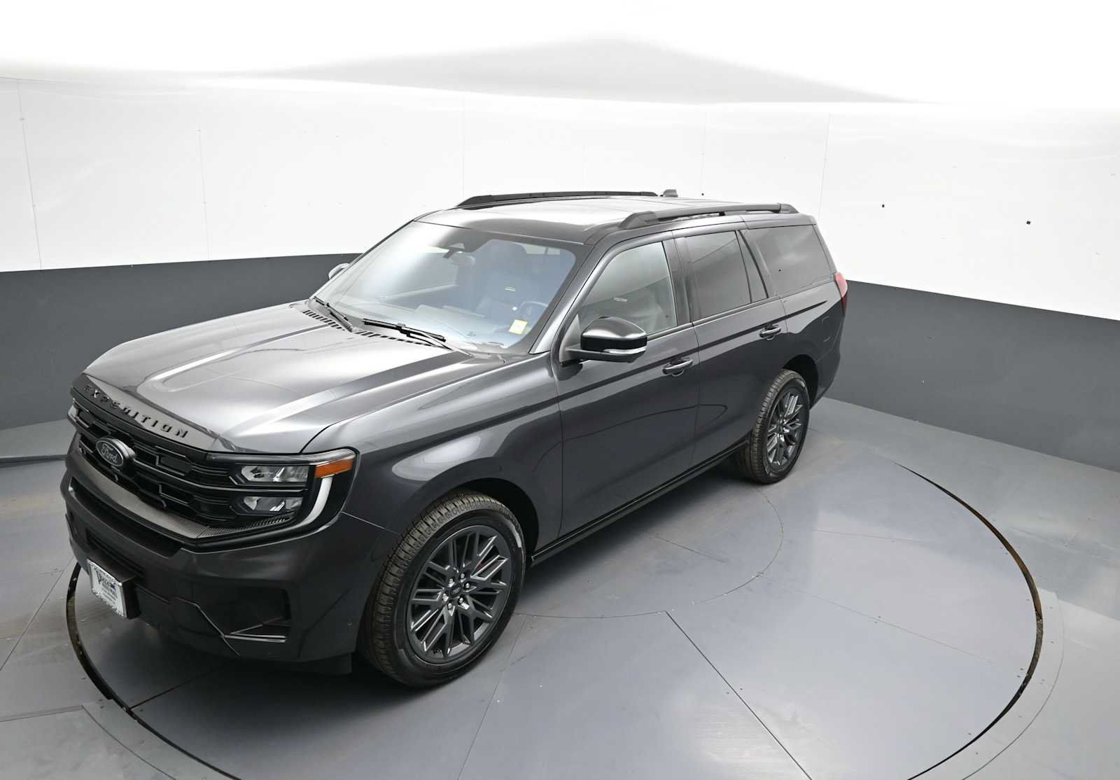 Used 2025 Ford Expedition Platinum w/ Stealth Performance Package AWD/4WD image 43