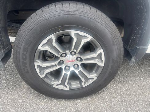 Used 2025 GMC Sierra 1500 SLT RWD image 16