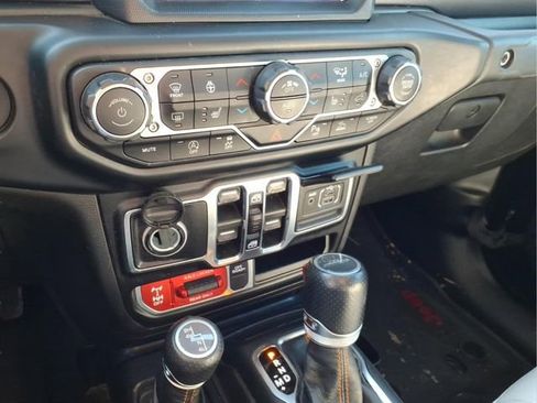 Used 2021 Jeep Gladiator Mojave image 25
