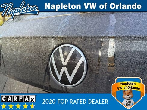 Used 2024 Volkswagen Taos SE image 11