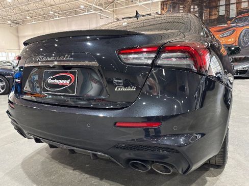 Used 2022 Maserati Ghibli Trofeo image 41