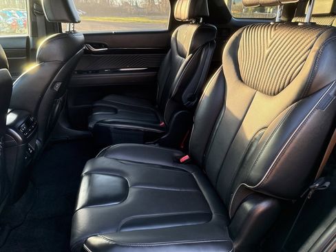 Used 2023 Hyundai Palisade Calligraphy image 17
