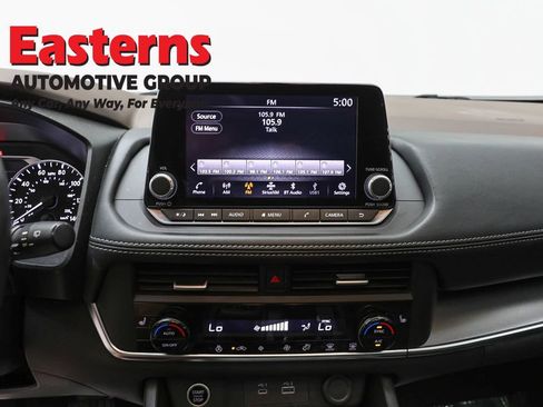 Used 2023 Nissan Rogue SV w/ SV Premium B Package AWD/4WD image 11