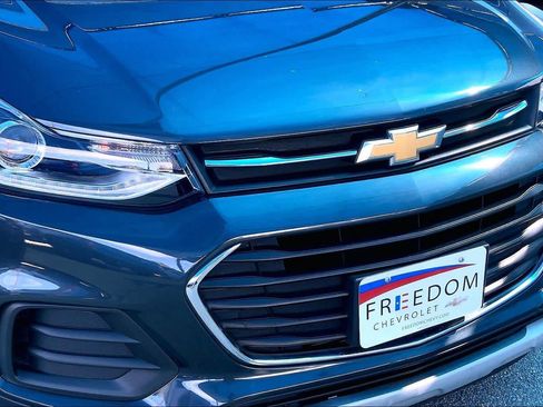 Used 2021 Chevrolet Trax LT w/ LT Convenience Package image 31