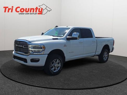 Used 2024 RAM 2500 Laramie AWD/4WD image 3