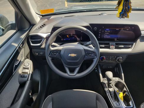 Used 2025 Chevrolet TrailBlazer LS w/ LS Confidence Package FWD image 13