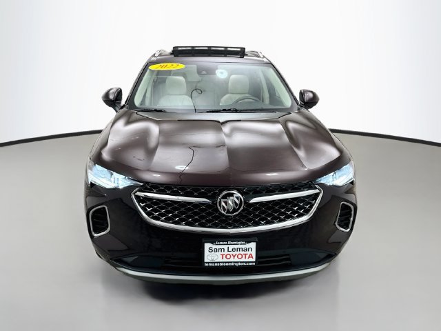 Used 2022 Buick Envision Avenir w/ Technology Package II FWD image 2