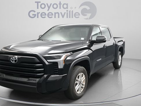 Used 2025 Toyota Tundra SR5 w/ SR5 Convenience Package image 2