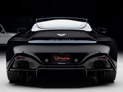 Used 2023 Aston Martin V8 Vantage Coupe RWD image 25