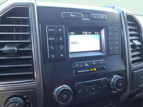 Used 2018 Ford F150 XLT AWD/4WD image 22