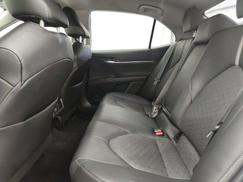 Used 2022 Toyota Camry XSE image 10