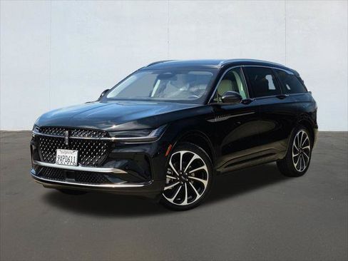 Used 2026 Lincoln Nautilus Black Label AWD/4WD image 1