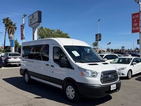 Used 2019 Ford Transit 350 XLT image 4