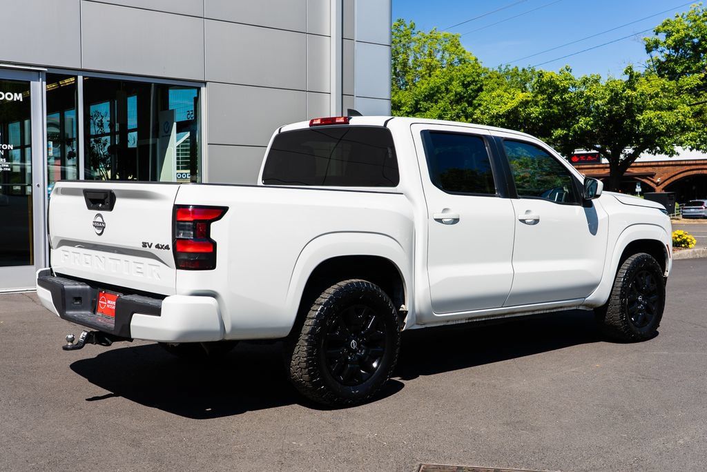 Used 2023 Nissan Frontier SV AWD/4WD image 6