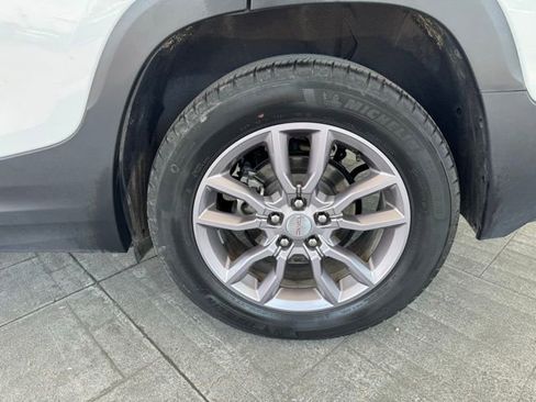 Used 2023 GMC Terrain SLT image 4