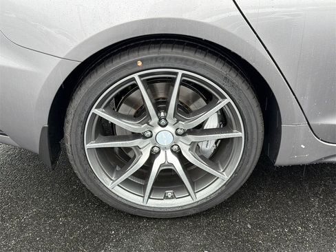 New 2026 Genesis G70 2.5T Prestige image 17