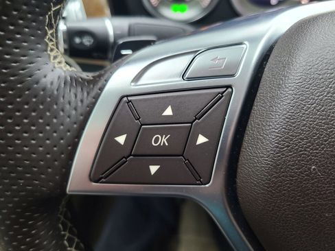 Used 2014 Mercedes-Benz E 350 4MATIC Sedan image 31