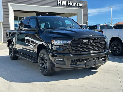 New 2026 RAM 1500 4x4 Crew Cab image 9