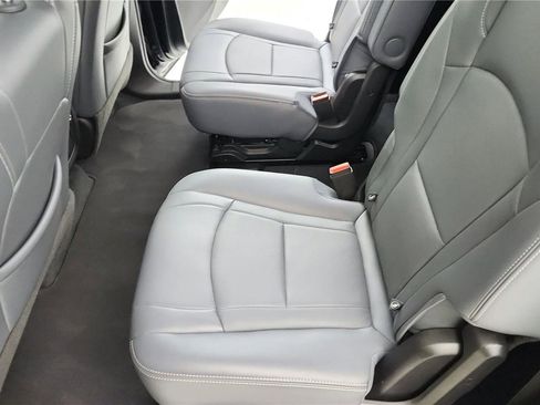 Used 2022 Buick Enclave Essence w/ Experience Buick Package image 28