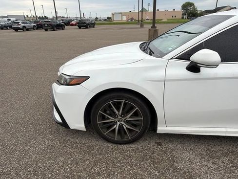 Used 2023 Toyota Camry SE FWD image 8