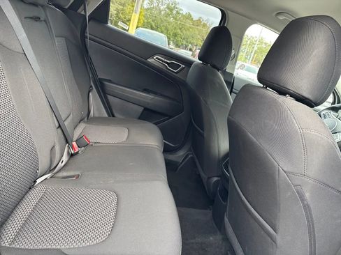 Used 2024 Kia Sportage LX image 12