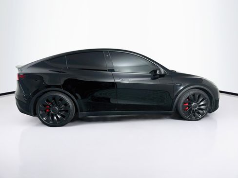 Used 2022 Tesla Model Y Performance AWD/4WD image 10