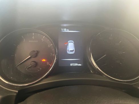 Used 2017 Nissan Rogue SV w/ Midnight Edition Package AWD/4WD image 5