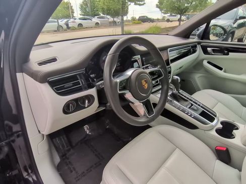 Used 2021 Porsche Macan S AWD/4WD image 10