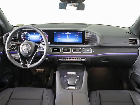 Used 2025 Mercedes-Benz GLS 450 4MATIC image 16
