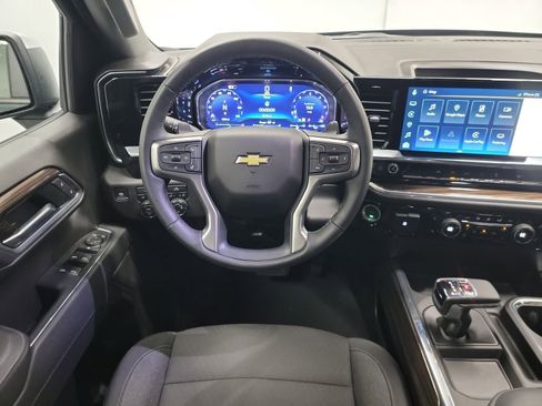 Used 2025 Chevrolet Silverado 1500 LT w/ Convenience Package II image 16