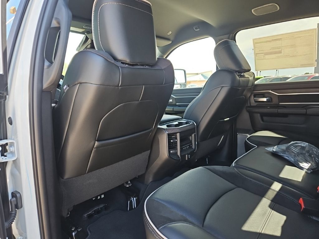 New 2026 RAM 2500 Laramie w/ Night Edition AWD/4WD image 20