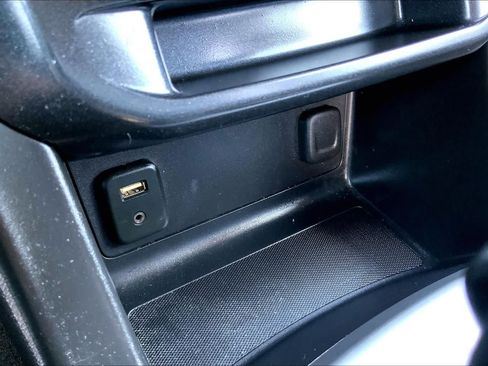 Used 2017 Chevrolet Colorado LT RWD image 34