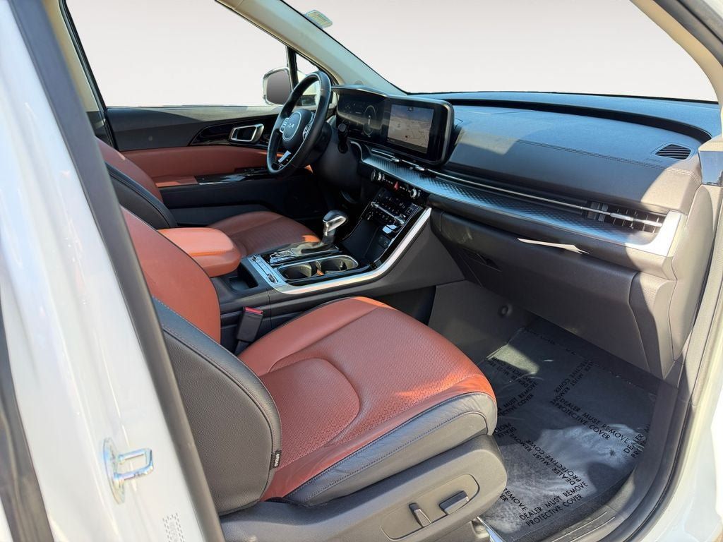 Used 2022 Kia Carnival SX Prestige FWD image 25