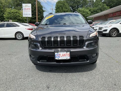 Used 2016 Jeep Cherokee Latitude w/ Comfort/Convenience Group AWD/4WD image 2