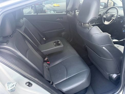Used 2016 Toyota Prius Four Touring image 19