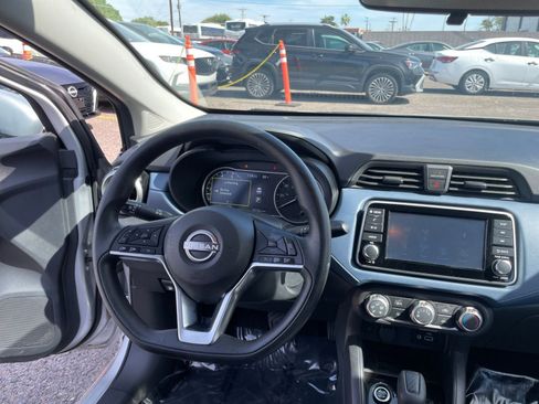 Used 2025 Nissan Versa SV image 33