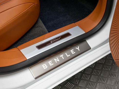 Used 2023 Bentley Flying Spur W12 image 50