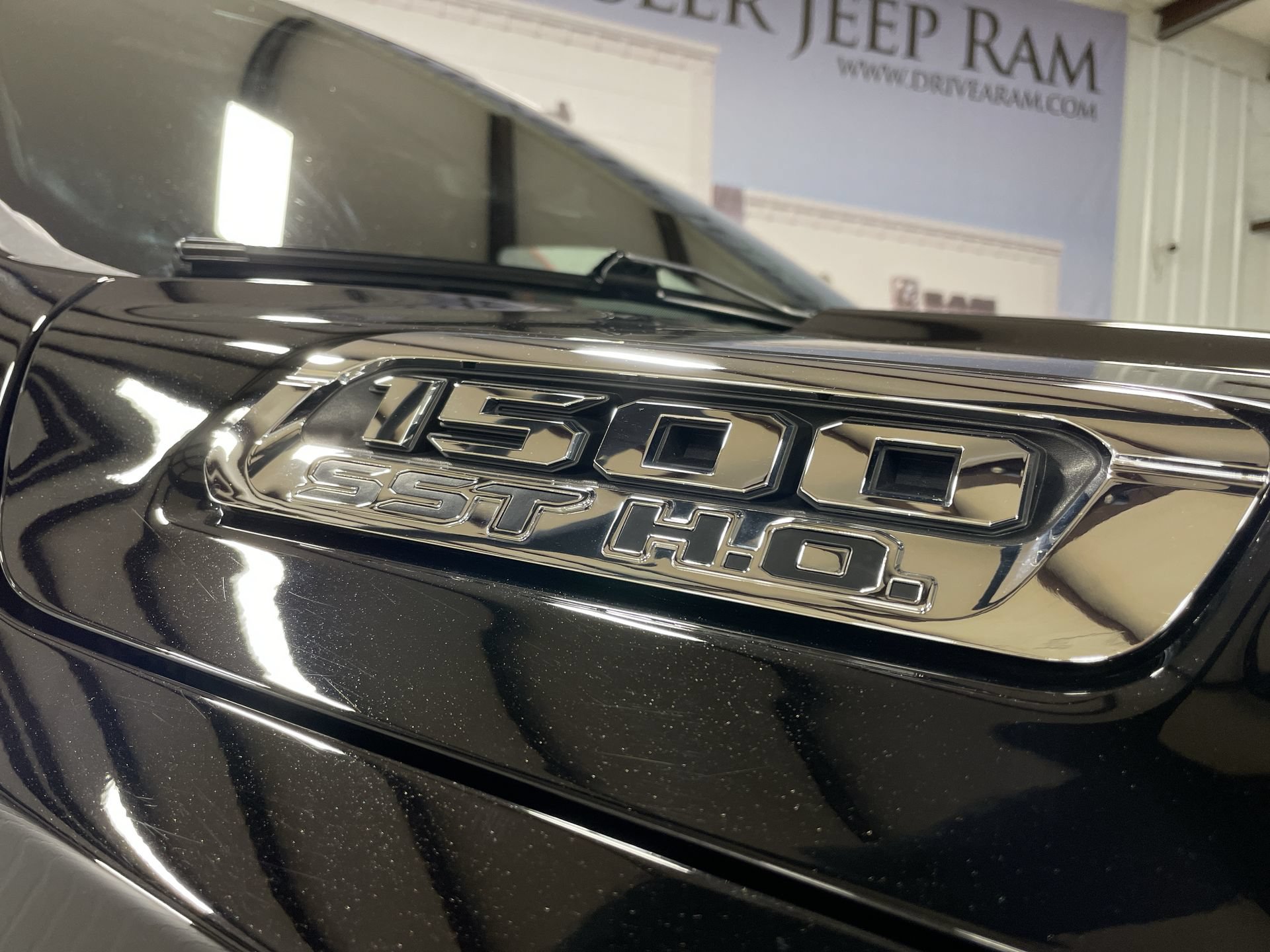 Used 2025 RAM 1500 Limited AWD/4WD image 29