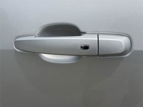 Used 2021 Chevrolet Blazer LT w/ Sound & Technology Package FWD image 41