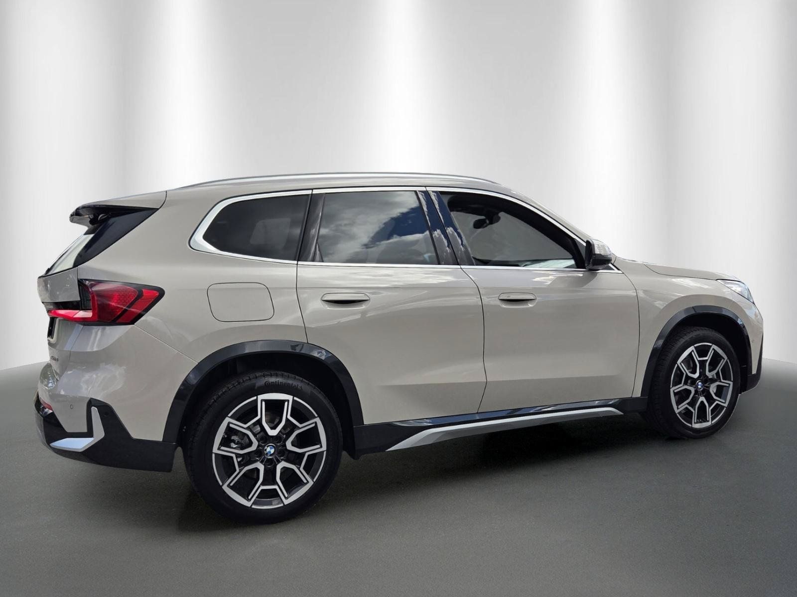New 2027 BMW X1 xDrive28i AWD/4WD image 7
