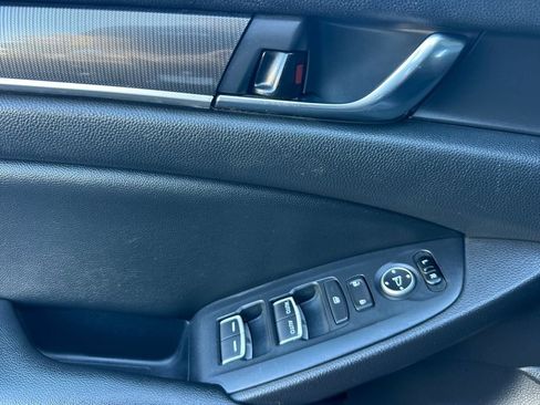 Used 2019 Honda Accord Sport image 7