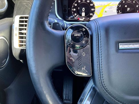 Used 2020 Land Rover Range Rover HSE image 23