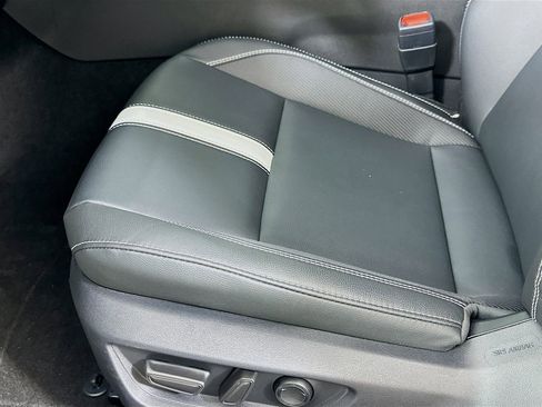 Certified 2025 Toyota Camry SE image 19