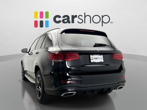 Used 2021 Mercedes-Benz GLC 300 4MATIC image 3