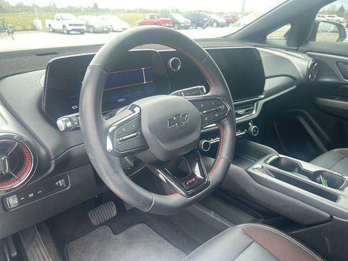 Used 2024 Chevrolet Equinox EV RS image 7