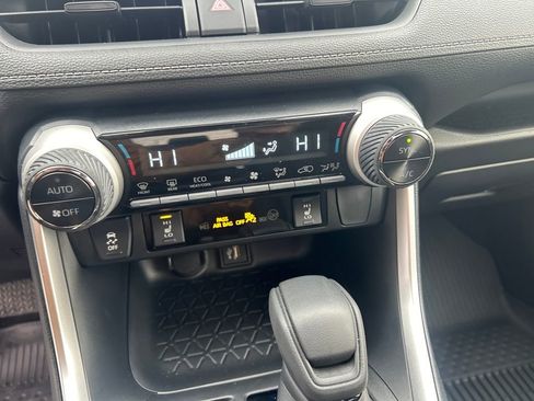 Certified 2025 Toyota RAV4 XLE w/ Convenience Package image 37