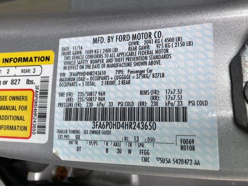 Used 2017 Ford Fusion SE w/ Fusion SE Technology Package image 34