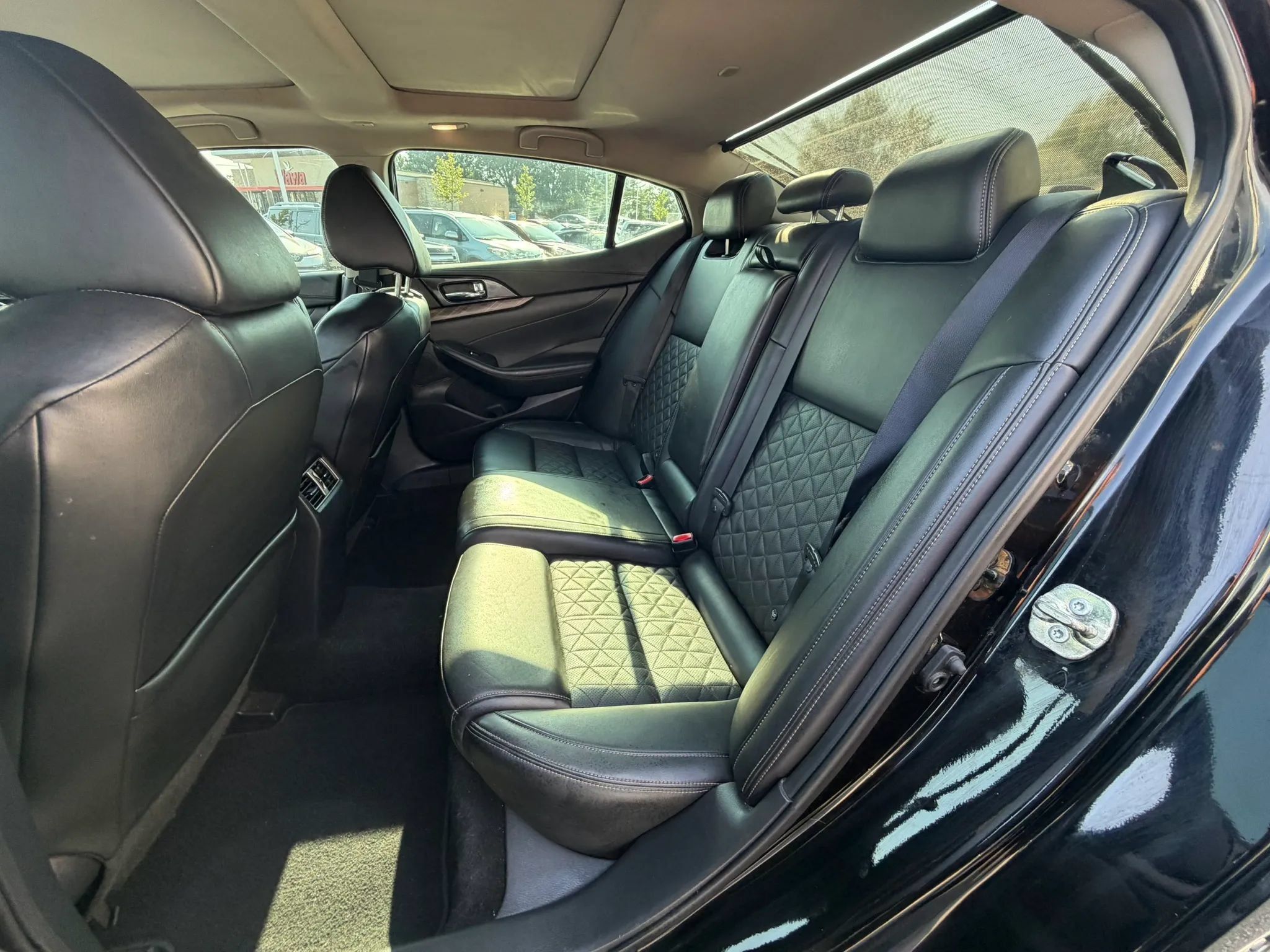 Used 2017 Nissan Maxima Platinum FWD image 18