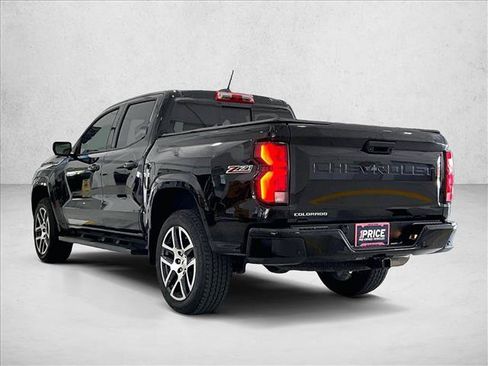 Used 2024 Chevrolet Colorado Z71 w/ Z71 Convenience Package 2 AWD/4WD image 13
