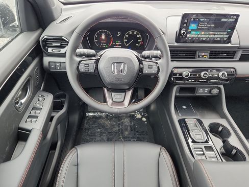 New 2025 Honda Pilot TrailSport image 7